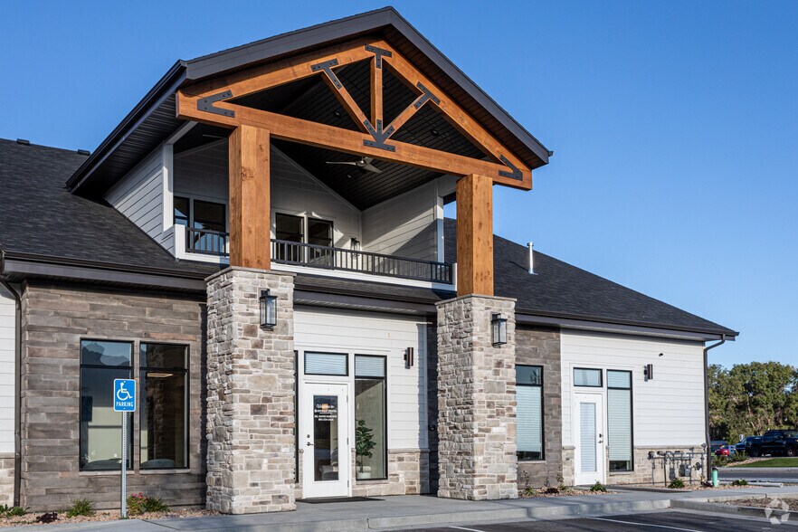 14003 S Redwood Rd W, Bluffdale, UT à louer - Photo de l’immeuble – Image 3 sur 4