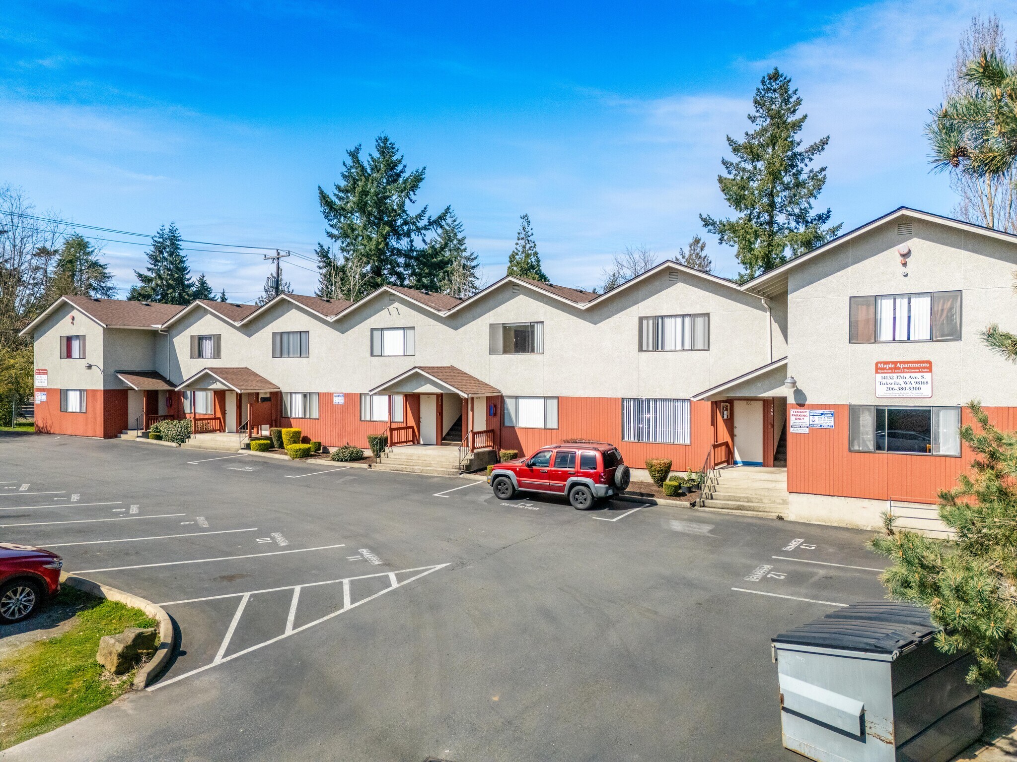 14132 37th Ave S, Tukwila, WA à vendre Photo principale– Image 1 sur 16