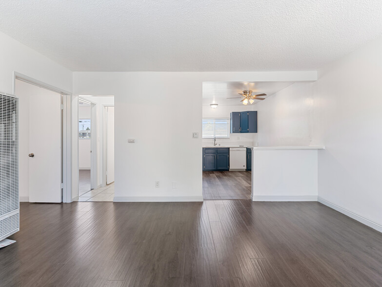 1335 Stanley Ave, Long Beach, CA à vendre - Photo de l’immeuble – Image 3 sur 14