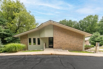 7-9 Heritage Oak Ln, Battle Creek, MI à louer Photo de l’immeuble– Image 2 sur 11
