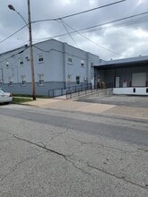 100 Erickson Ave, Essington, PA à louer Photo de l’immeuble– Image 1 sur 11
