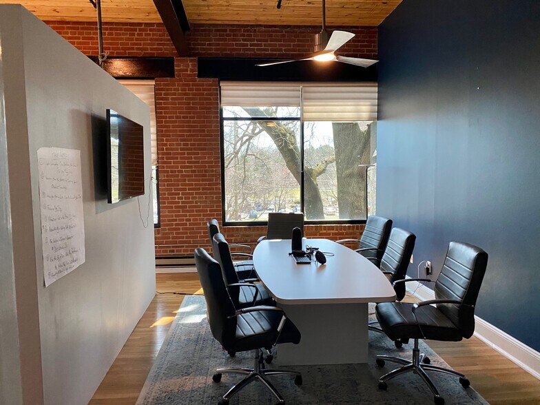 310 Arlington Ave, Charlotte, NC à louer - Photo intérieure – Image 3 sur 10