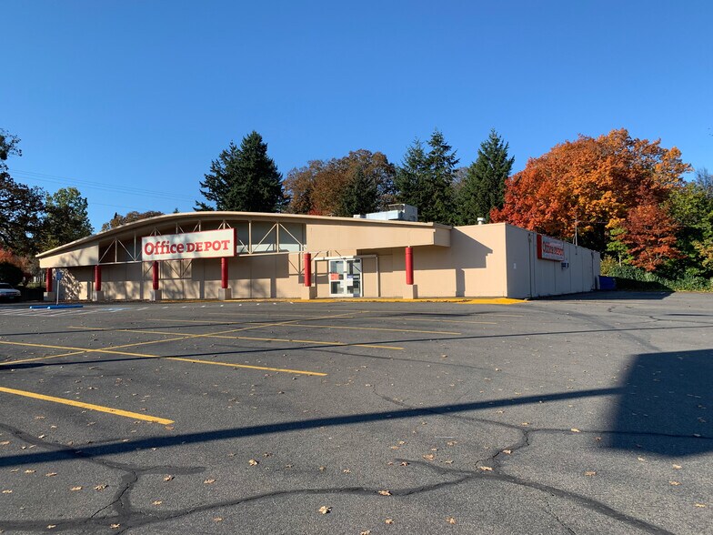 2945 Liberty Rd S, Salem, OR à vendre - Photo de l’immeuble – Image 2 sur 16