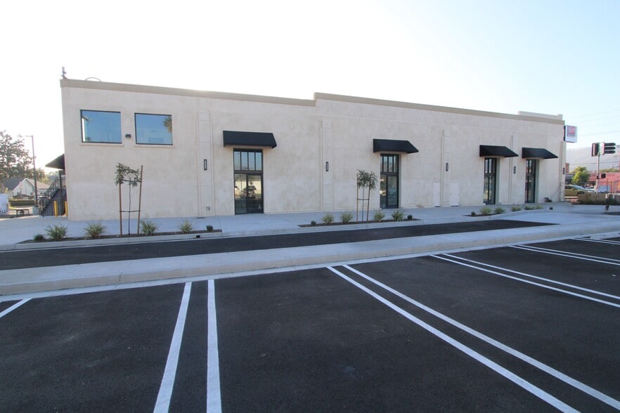3250 Glendale Blvd, Los Angeles, CA à louer - Photo de l’immeuble – Image 3 sur 4
