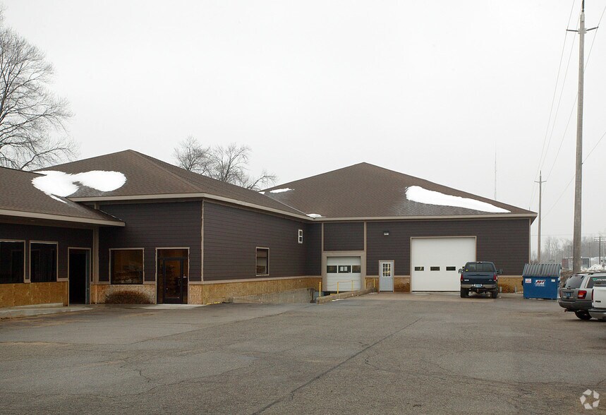 135 N State St, Zeeland, MI à louer - Photo de l’immeuble – Image 2 sur 5