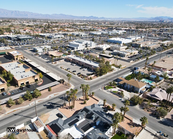2578 Belcastro St, Las Vegas, NV à louer - Photo de l’immeuble – Image 3 sur 5