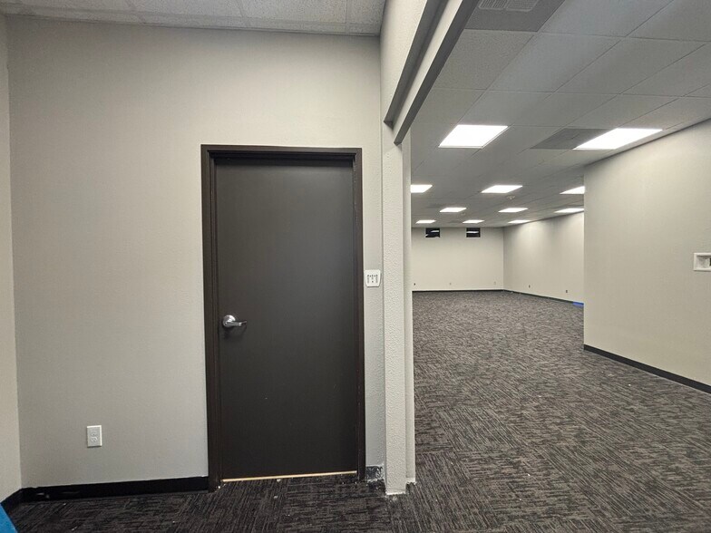 8200 Windway Dr, Windcrest, TX à louer - Photo de l’immeuble – Image 2 sur 9