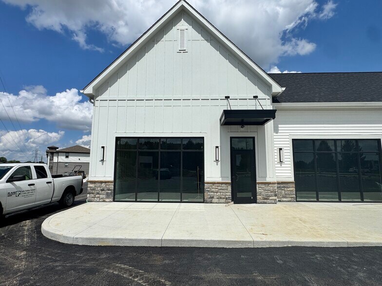 4662-4668 Hall Rd, Columbus, OH à louer - Photo de l’immeuble – Image 3 sur 28