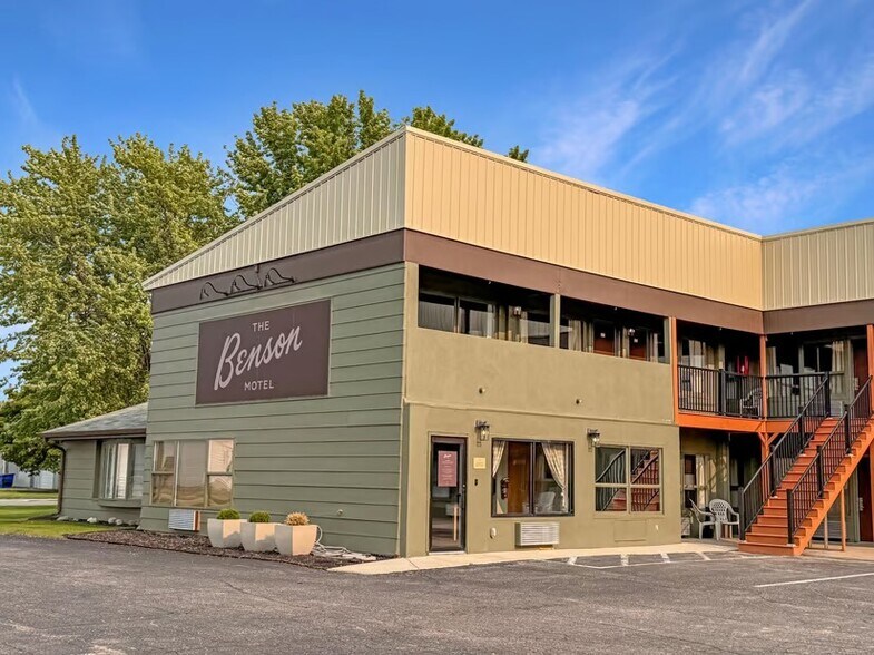 600 22nd St, Benson, MN à vendre - Photo de l’immeuble – Image 3 sur 40