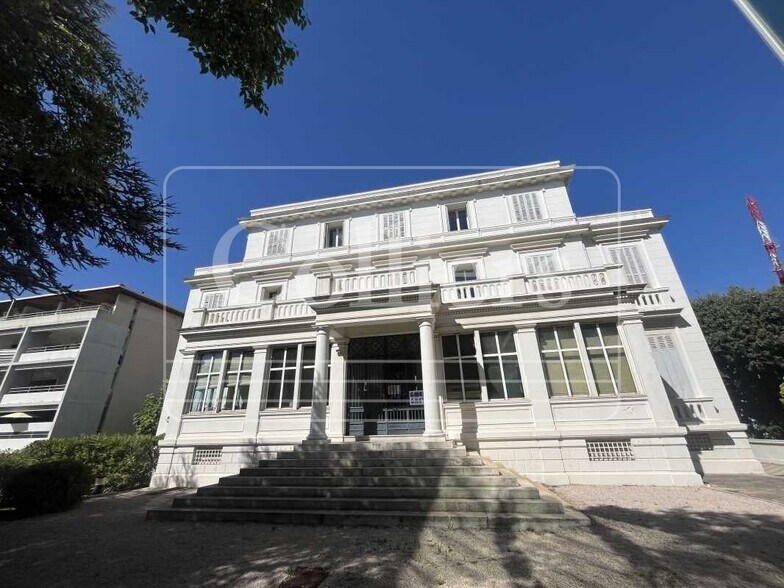 119 Ancien Chemin De Cassis, Marseille à louer - Photo de l’immeuble – Image 1 sur 7