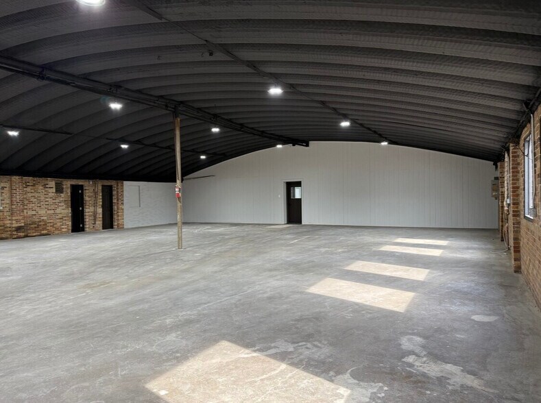 100 W Rock Island Rd, Grand Prairie, TX à vendre - Photo de l’immeuble – Image 3 sur 5