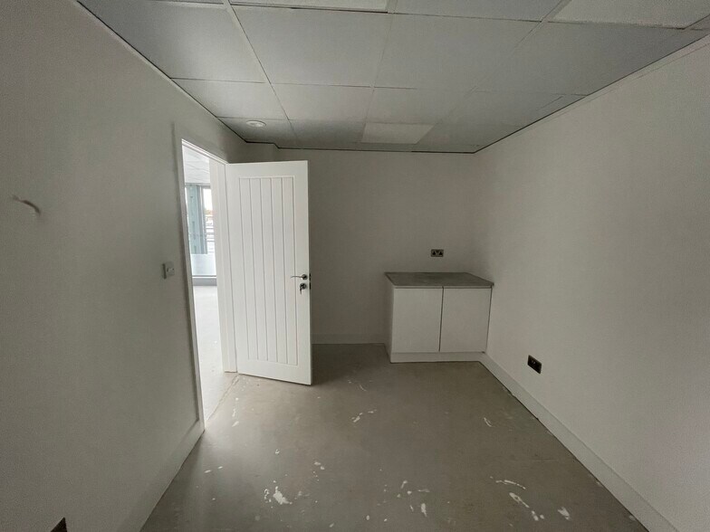 508 Main St, Bellshill à louer - Photo de l’immeuble – Image 3 sur 3