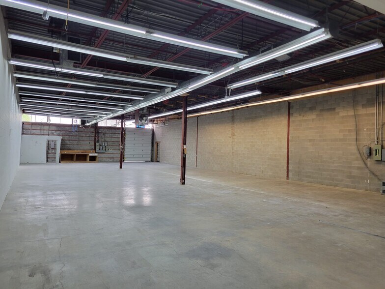 59-63 Alness St, Toronto, ON à louer - Photo de l’immeuble – Image 2 sur 5