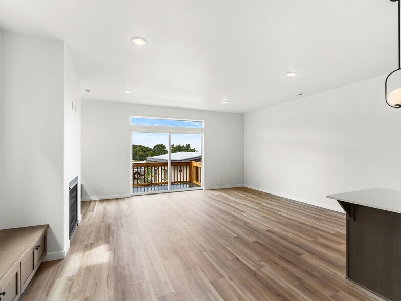 331 SE Jetty Ave, Lincoln City, OR à vendre - Photo de l’immeuble – Image 3 sur 30