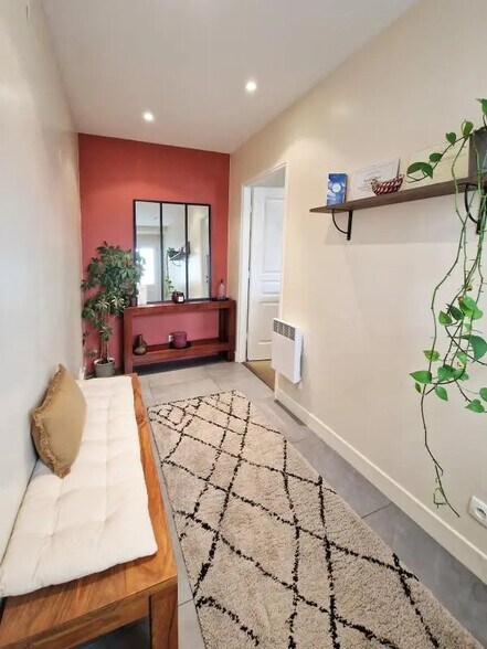 Bureau dans Saint-Germain-en-Laye à louer - Hall d’entrée – Image 2 sur 5