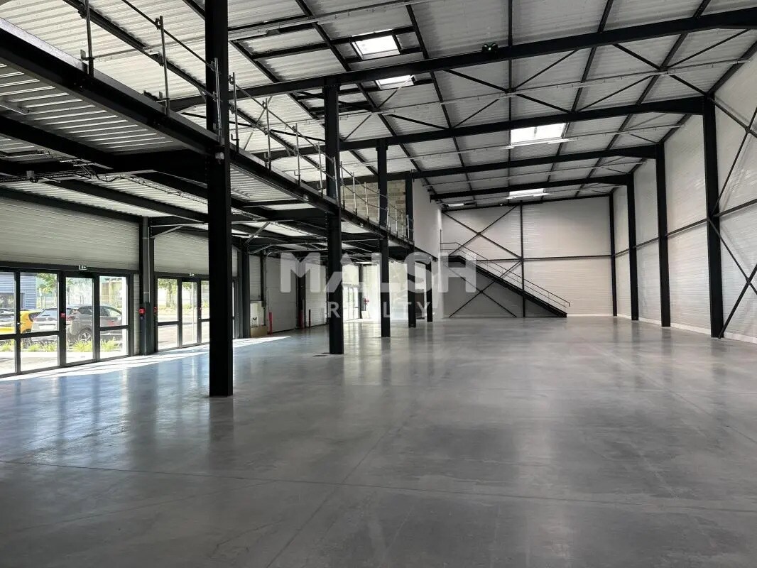 Local d’activités dans Saint-Quentin-Fallavier à louer Photo intérieure– Image 1 sur 17