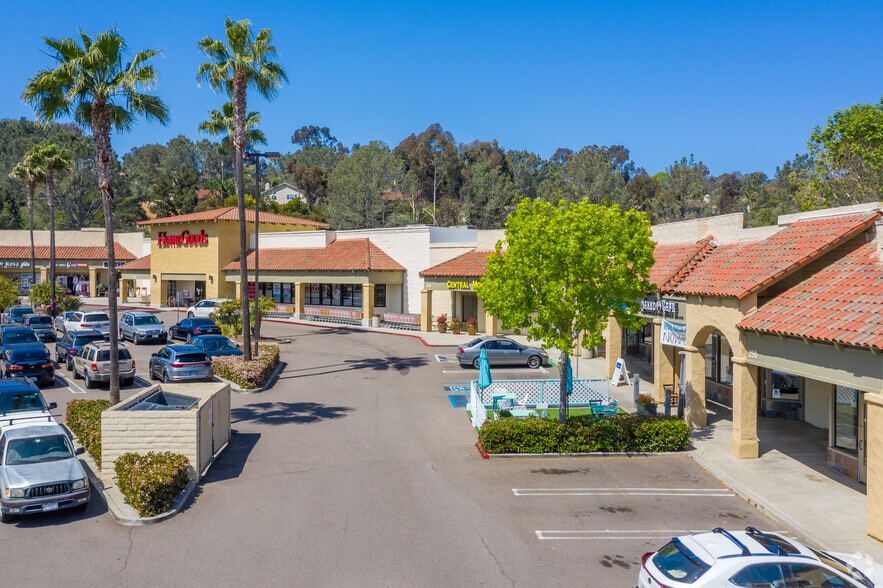 280-292 N El Camino Real, Encinitas, CA à louer - Photo principale – Image 1 sur 6
