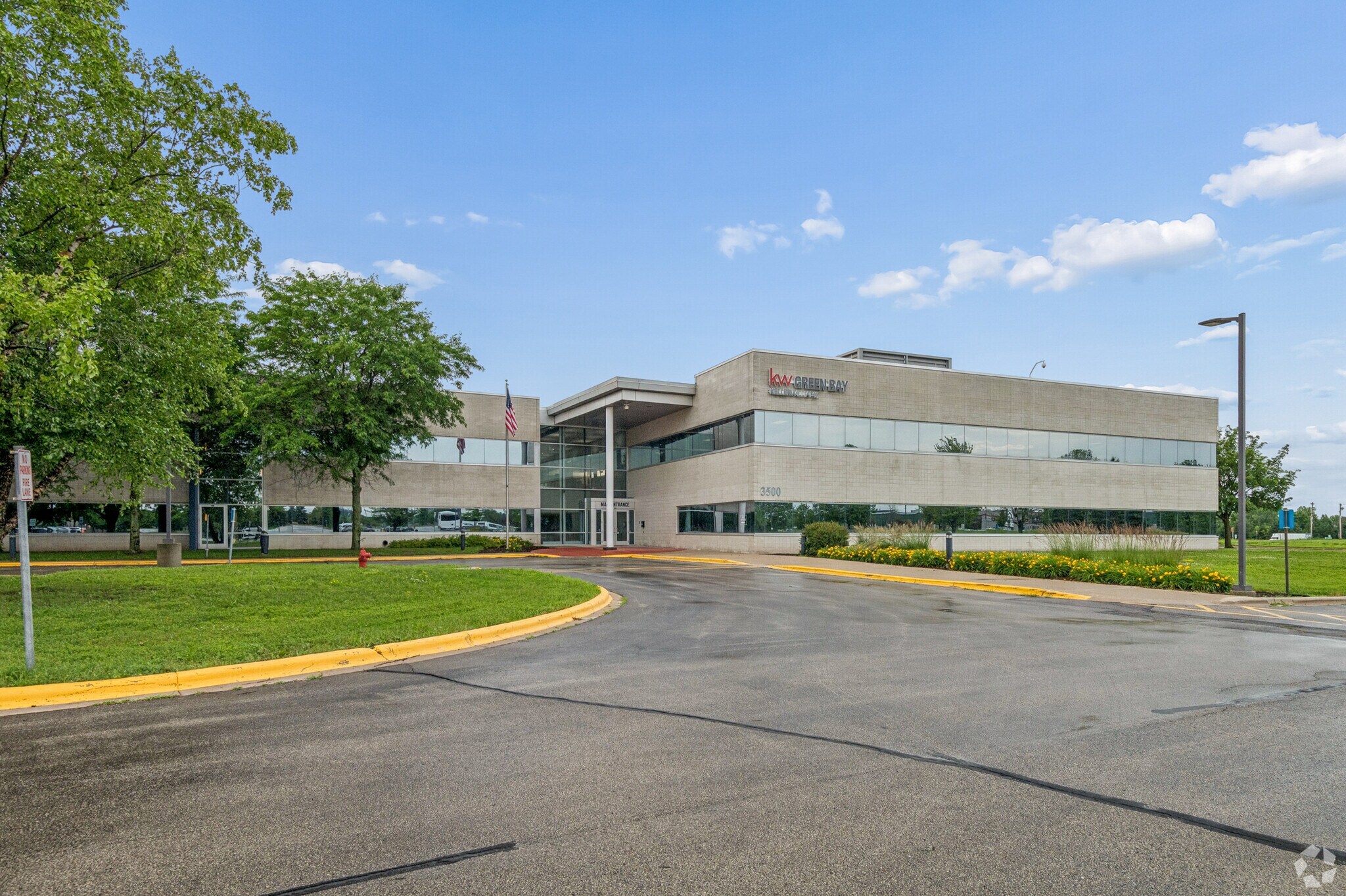 3500 Packerland Dr, De Pere, WI à louer Photo de l’immeuble– Image 1 sur 23