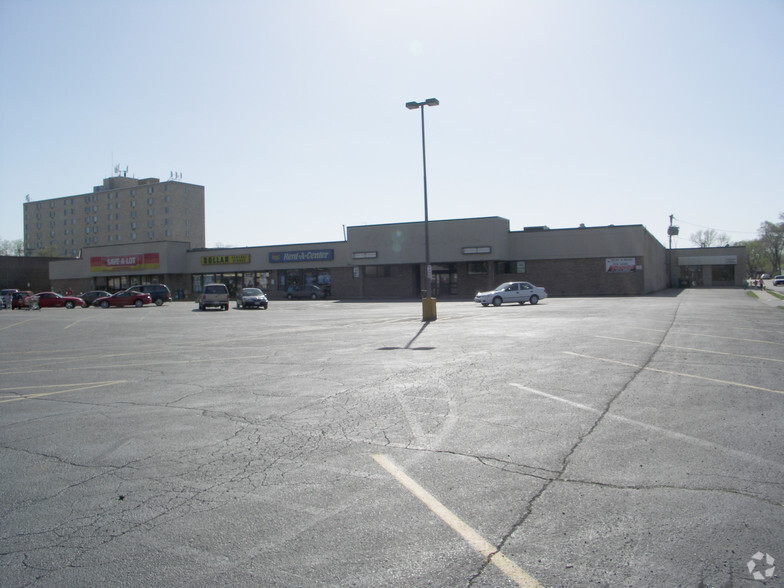 1000-1006 1st Ave, Rock Falls, IL à louer - Photo de l’immeuble – Image 2 sur 6