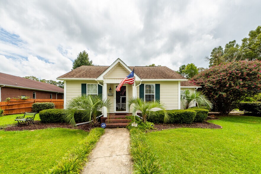 111 Heatley St, Moncks Corner, SC à vendre - Photo de l’immeuble – Image 1 sur 22