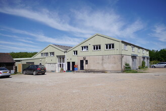 Mill Ln, Pulborough à louer Photo de l’immeuble– Image 2 sur 3