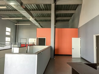 Plus de détails pour 526 Richmond Ter, Staten Island, NY - Local d'activités à louer