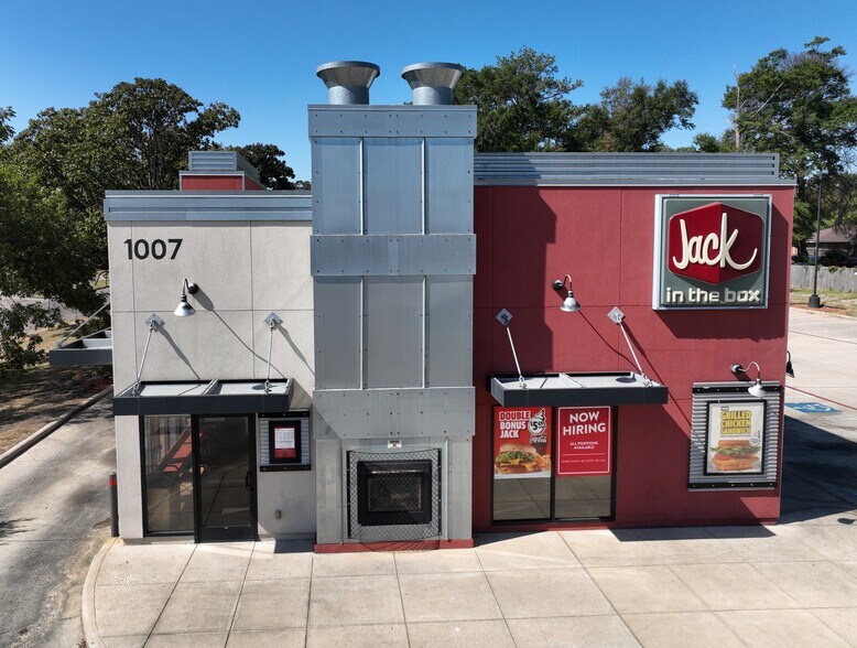 1007 S Wheeler St, Jasper, TX à louer - Photo de l’immeuble – Image 3 sur 8