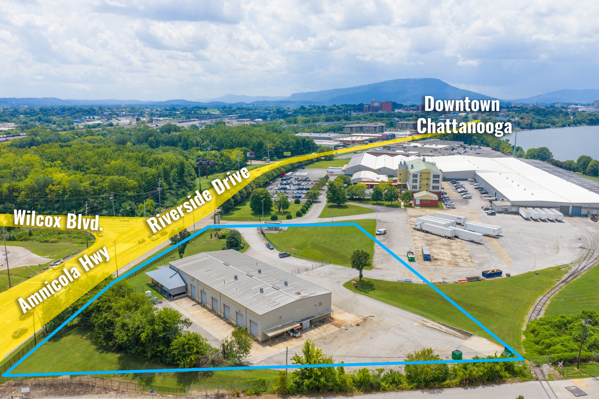 2005 Riverside Dr, Chattanooga, TN à louer Photo intérieure– Image 1 sur 17