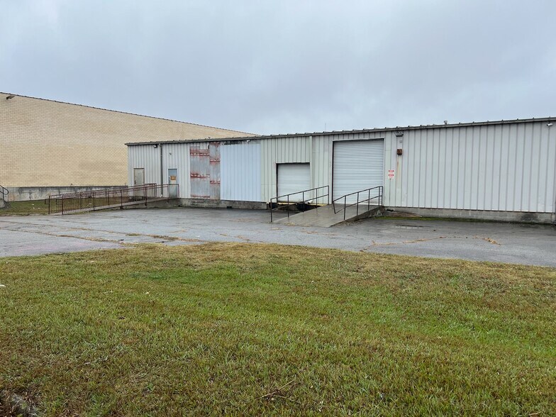 991 Milledge St, East Point, GA à louer - Photo de l’immeuble – Image 3 sur 6
