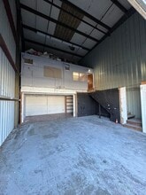 2290 Alahao Pl, Honolulu, HI à louer Photo intérieure– Image 2 sur 3