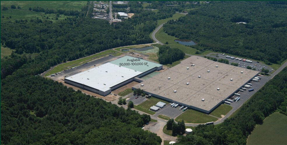 25 Bacon Rd, Enfield, CT à louer - Photo de l’immeuble – Image 1 sur 1