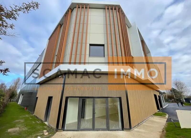 Industriel/Logistique dans Torcy à louer - Photo de l’immeuble – Image 2 sur 35