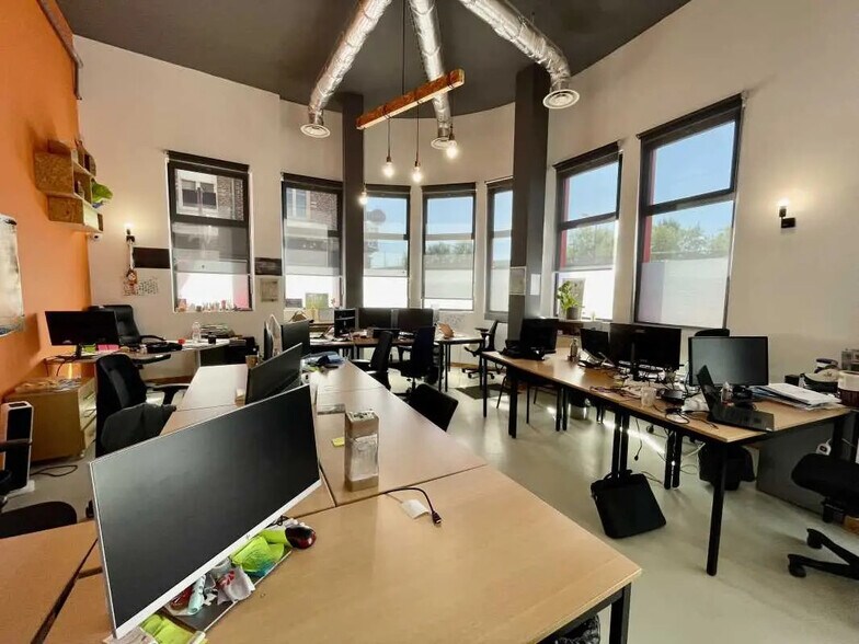 Bureau dans Rouen à louer - Photo de l’immeuble – Image 2 sur 16