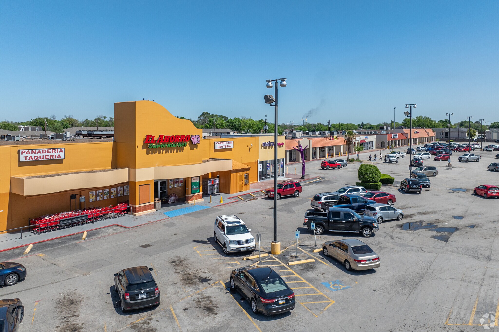 2211-2225 Southmore Ave, Pasadena, TX à louer Photo de l’immeuble– Image 1 sur 26