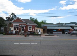 Plus de détails pour Established Restaurant and Tavern – Local commercial à vendre, Lake George, NY