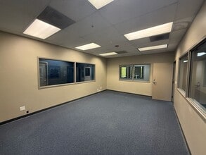 2195 Larkspur Ln, Redding, CA à vendre Photo intérieure– Image 2 sur 2