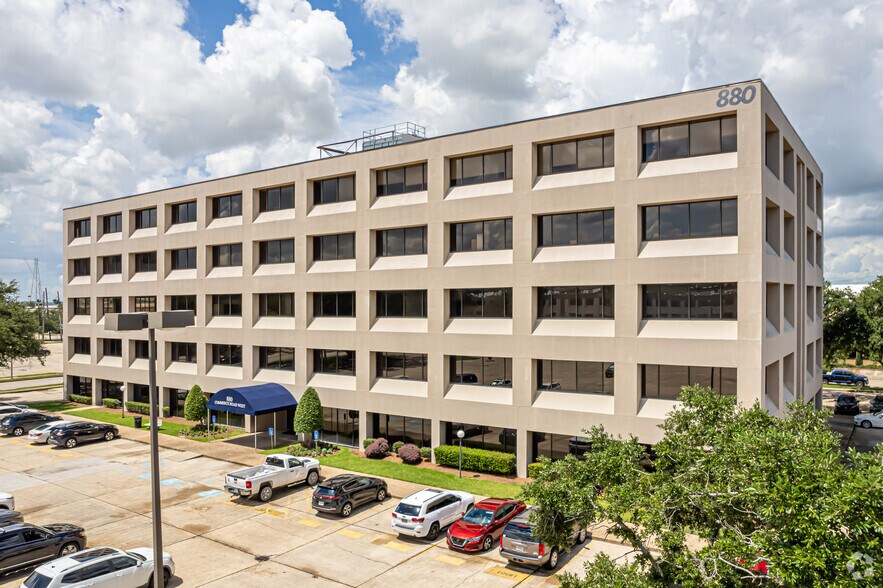 880 W Commerce Rd, New Orleans, LA à louer - Photo principale – Image 1 sur 18