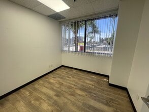 901 W Civic Center Dr, Santa Ana, CA à louer Photo intérieure– Image 2 sur 11