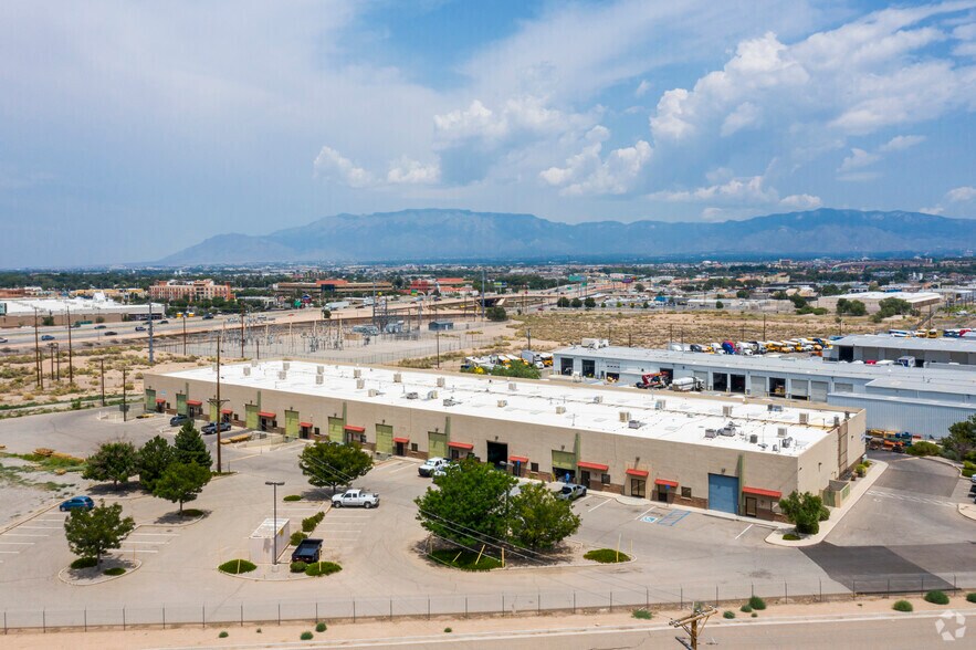 1701 Aspen Ave NW, Albuquerque, NM à louer - Aérien – Image 2 sur 5