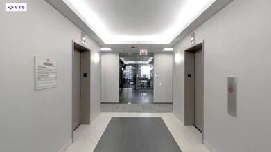 1301 W 22nd St, Oak Brook, IL à louer - Vidéo sur l’annonce professionnelle 