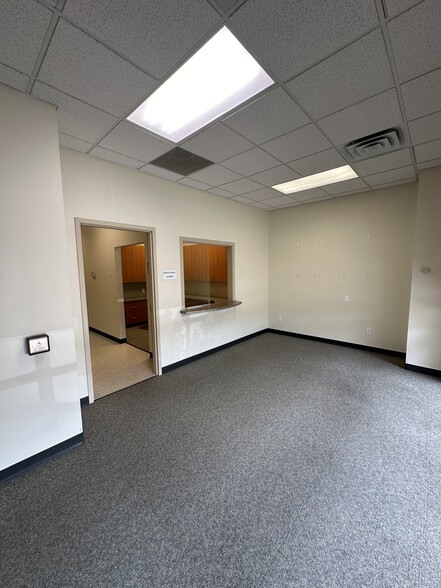 441-463 S Landmark Ave, Bloomington, IN à louer - Photo de l’immeuble – Image 3 sur 14