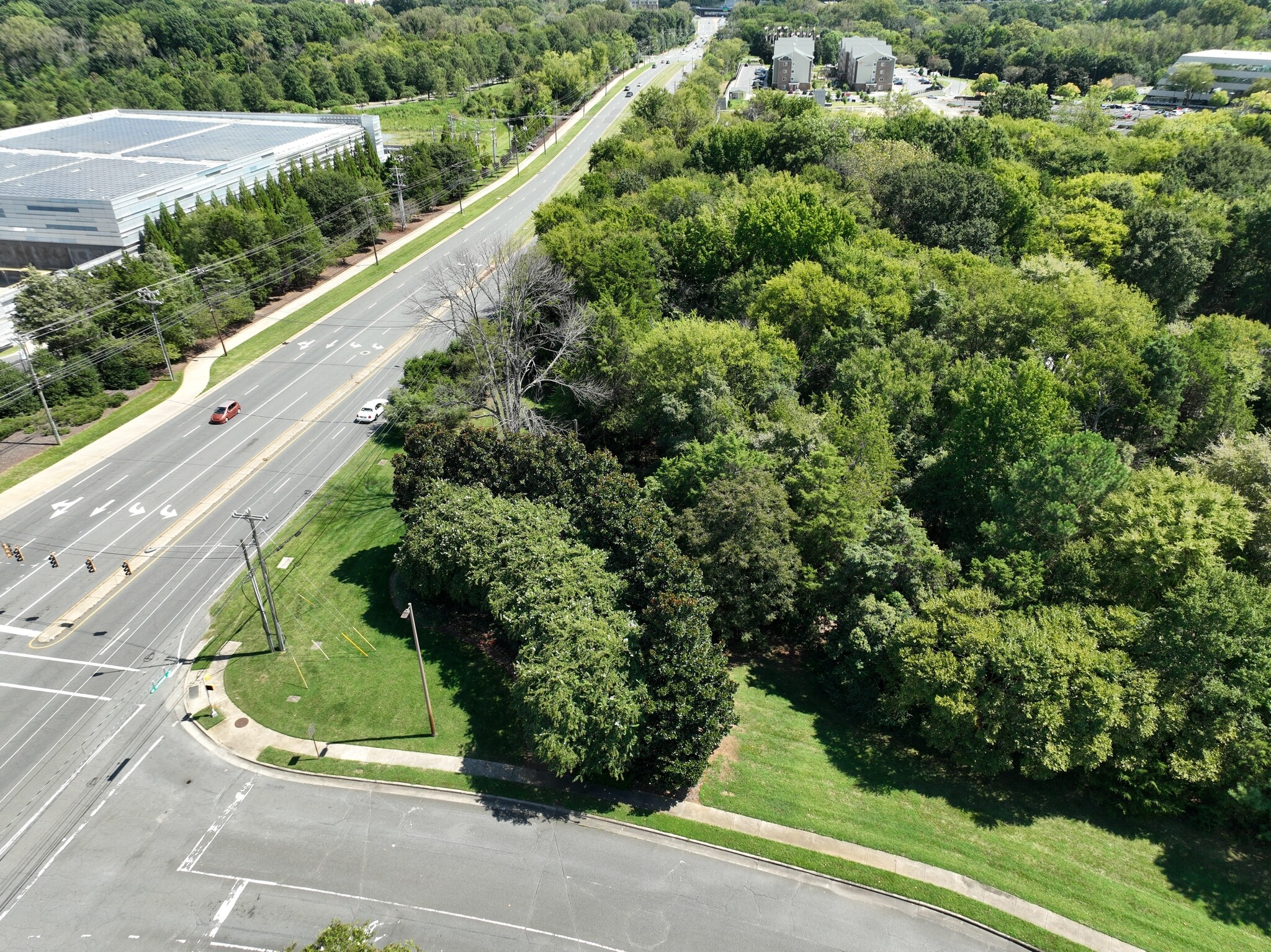 1633 Arrowood Road, Charlotte, NC à vendre Photo principale– Image 1 sur 10