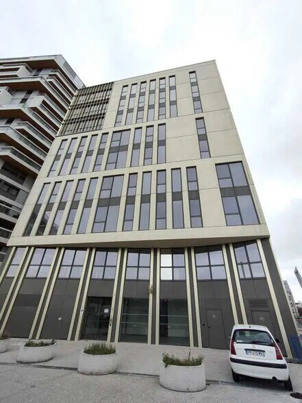 Bureau dans Bordeaux à louer - Photo de l’immeuble – Image 1 sur 6