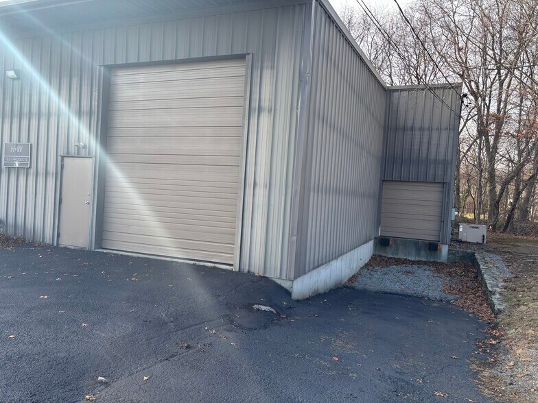 58 Industrial Ct, Seekonk, MA à louer - Photo de l’immeuble – Image 3 sur 8
