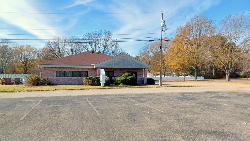 3511 Chere Carol Rd, Humboldt, TN à vendre - Photo de l’immeuble – Image 1 sur 37