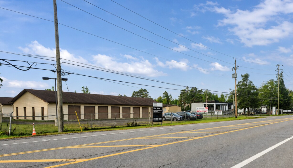2474 Leitrim Rd, Ottawa, ON à vendre Photo de l’immeuble– Image 1 sur 3