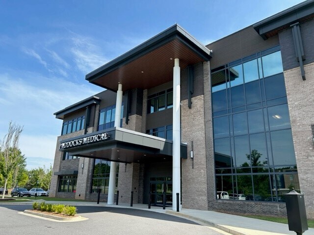 2685 Peachtree Pky, Suwanee, GA à louer Photo principale– Image 1 sur 13