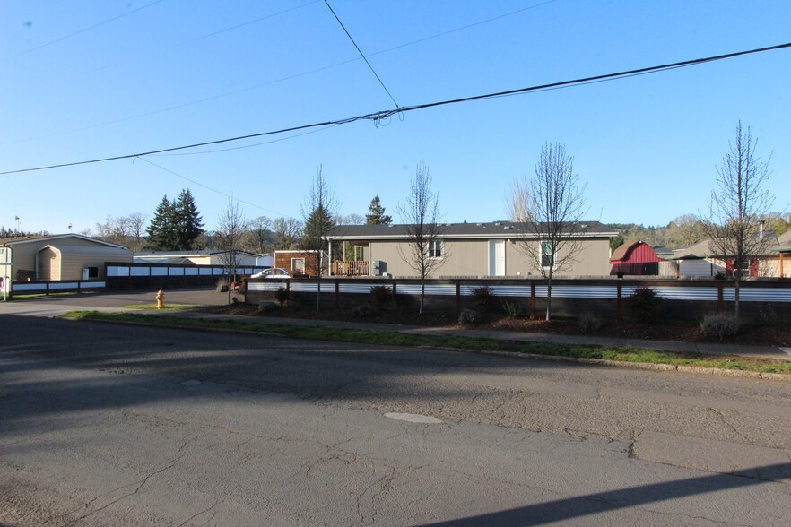 515 SE Sheridan Rd, Sheridan, OR à vendre - Photo de l’immeuble – Image 2 sur 10