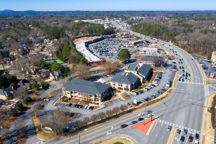 1121 Johnson Ferry Rd, Marietta, GA à louer - Aérien – Image 2 sur 14
