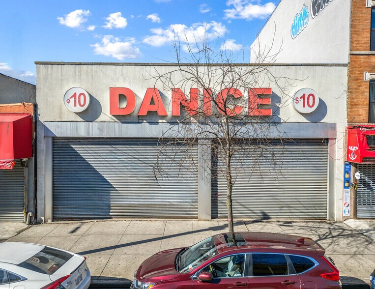 446 Rockaway Ave, Brooklyn, NY à louer - Photo de l’immeuble – Image 1 sur 16